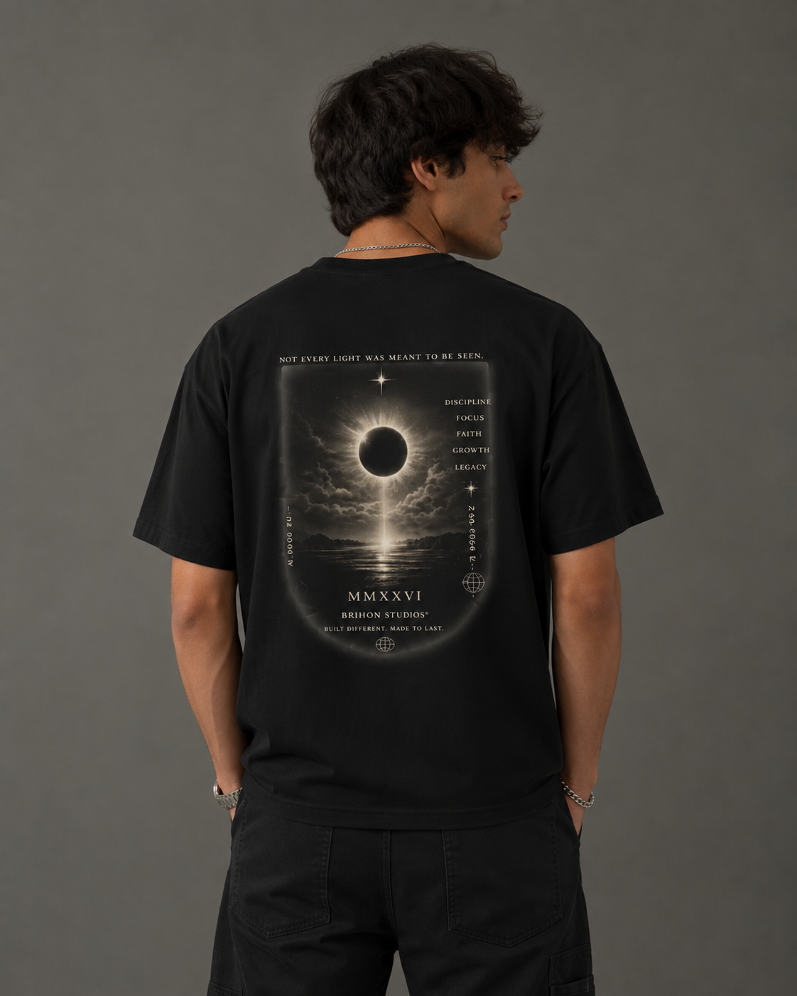 ECLIPSE™ Oversized T-Shirt
